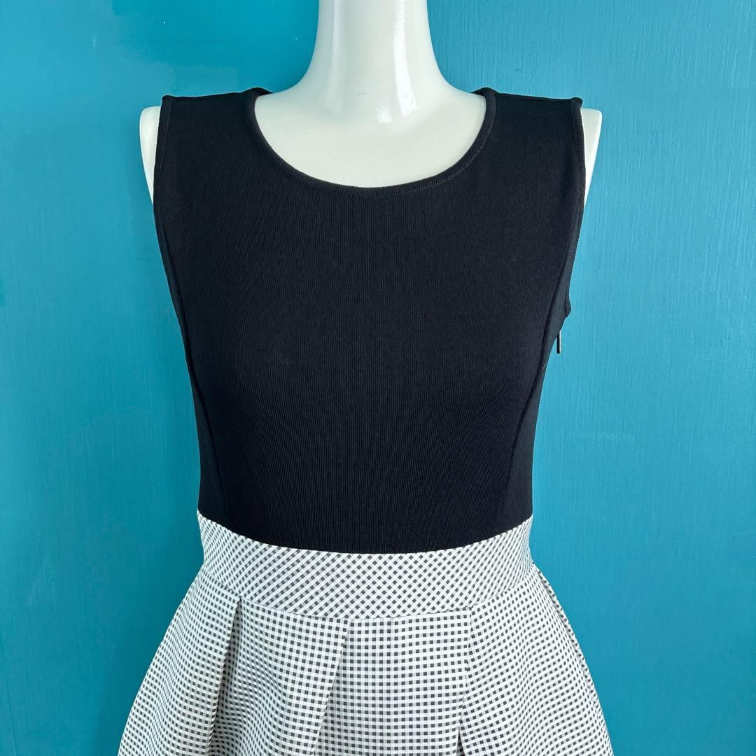 1554 Reneルネ 36 ブラック ノースリーブ 膝丈ドッキングフ ワンピース黒白チェック Aライン 大人