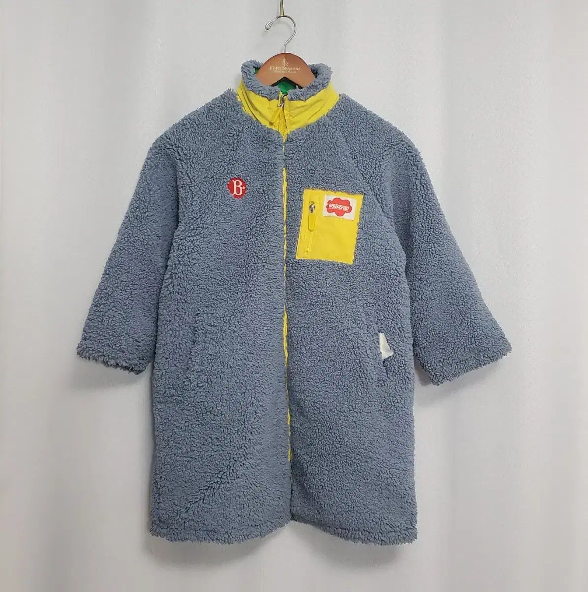 BEBE DE PINO ベベデピノ キッズ ダウン アウター 犬 パータン 新品