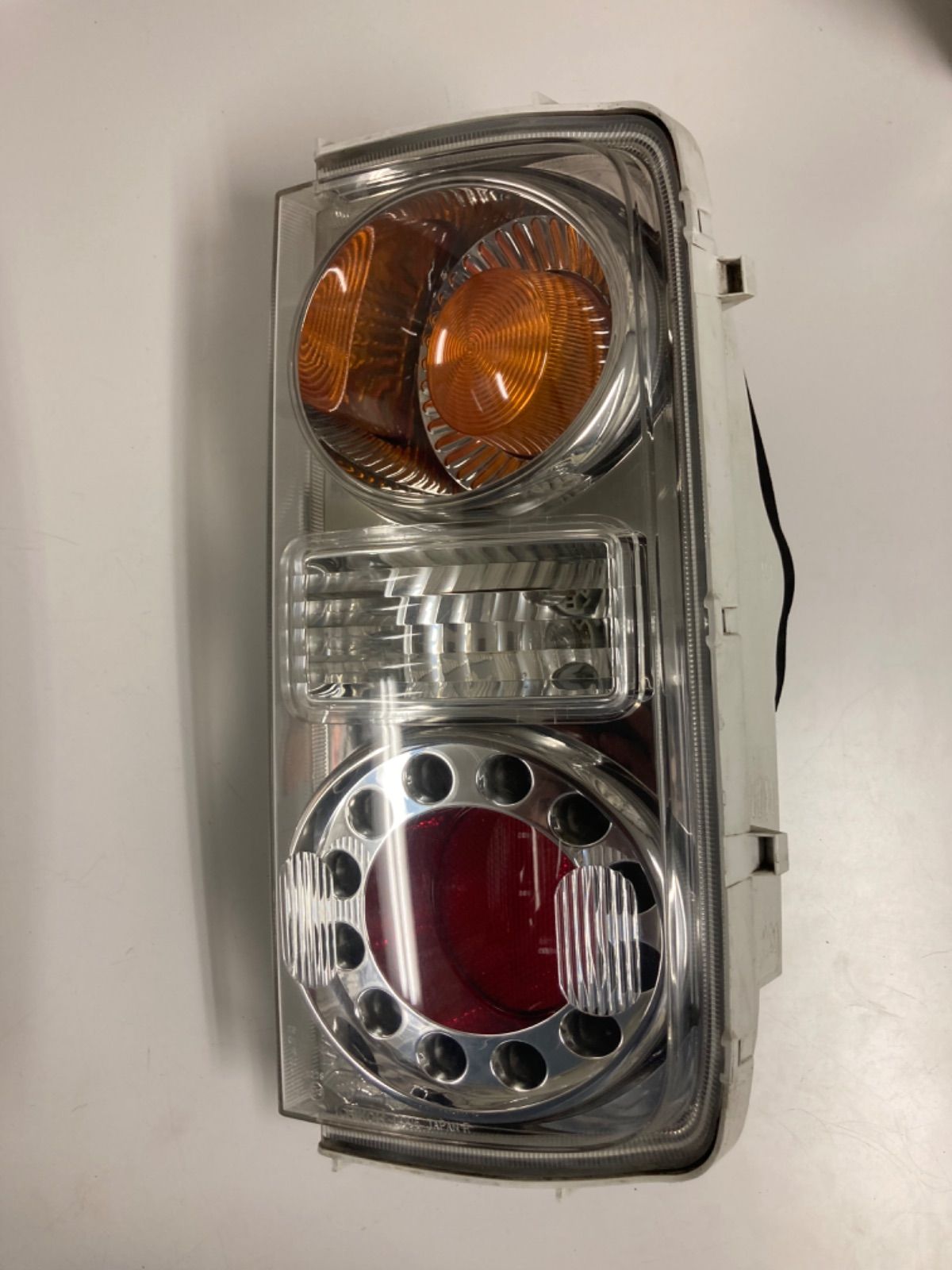 E51 日産 エルグランド テールランプ 左右セット - メルカリ