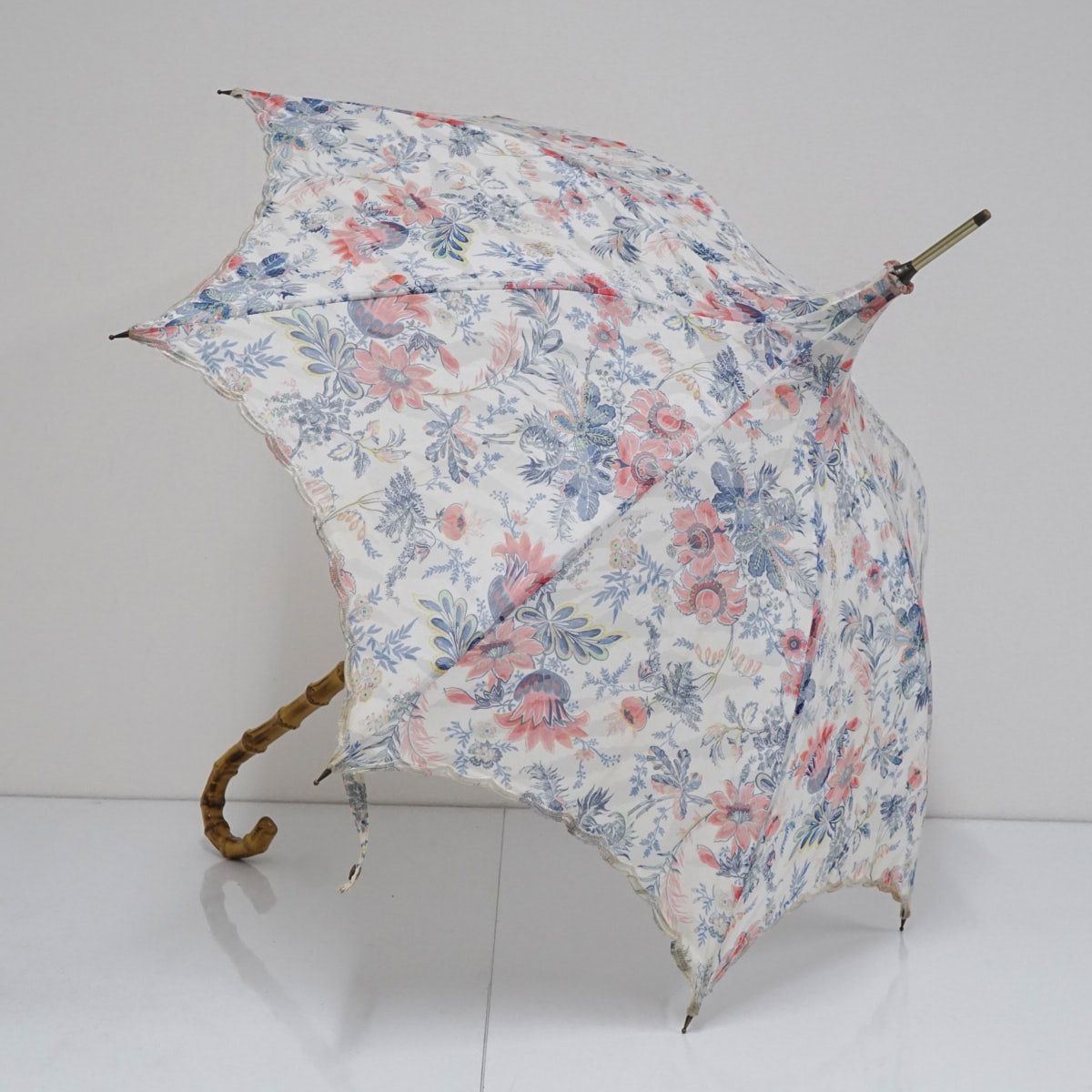 未使用に近い！Viviennewestwood パゴダ型　純パラソルUV加工 未使用に近い！Viviennewestwood パゴダ型 純パラソルUV加工