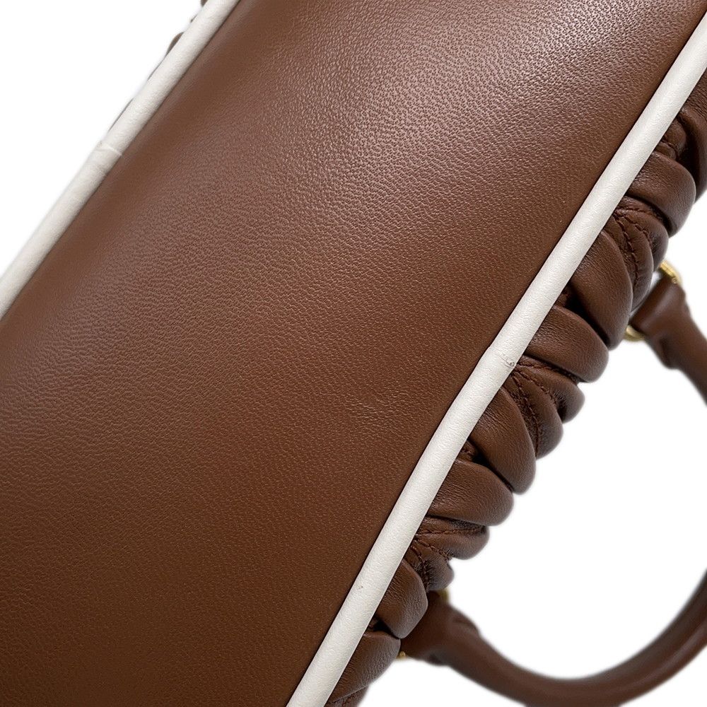 ミュウミュウ ハンドバッグ