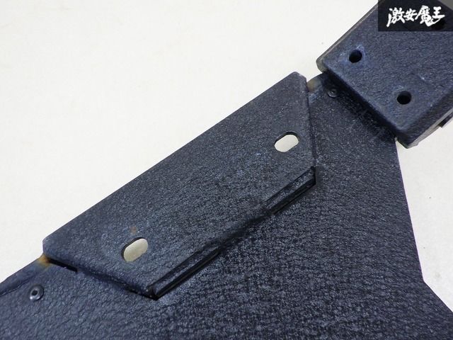 当店の商品全て正規品！ 破損無し バリケードオフロード JKラングラー タイヤキャリア タイヤブラケット ステー スペアタイヤ用 棚1D12 夢は叶う