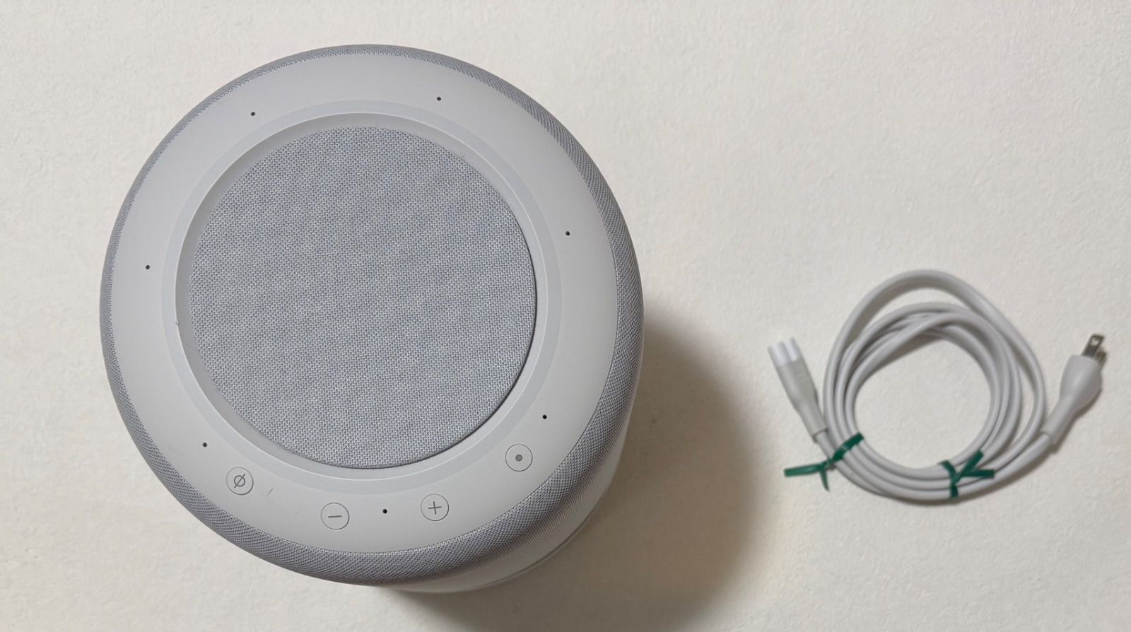 Amazon Alexa echo studio ホワイト