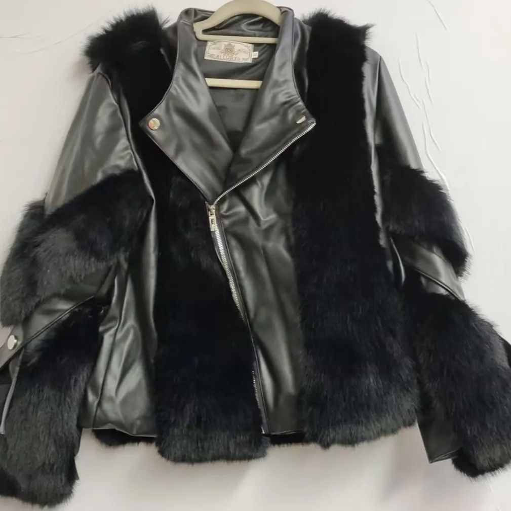 美品 TO BE CHIC フォックスファー　ウールショートコート　黒 レディース アウター フォックスファー ショートコート シンプル