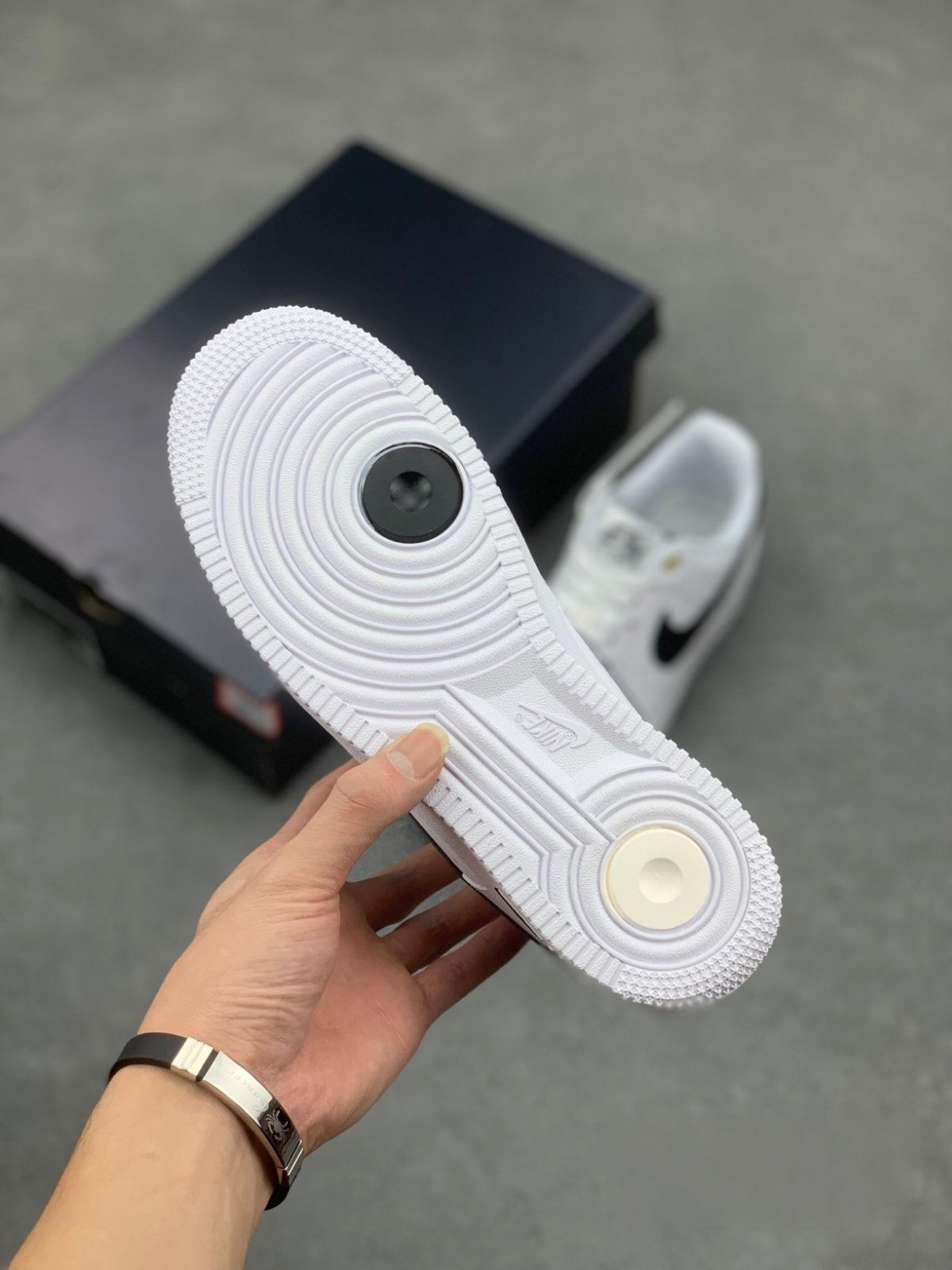 【美品】NIKE ナイキ　スニーカー　エアフォースDA0418-300 27cm NIKE ナイキ AIR FORCE 1 '07 エアフォース1 '07 スニーカー