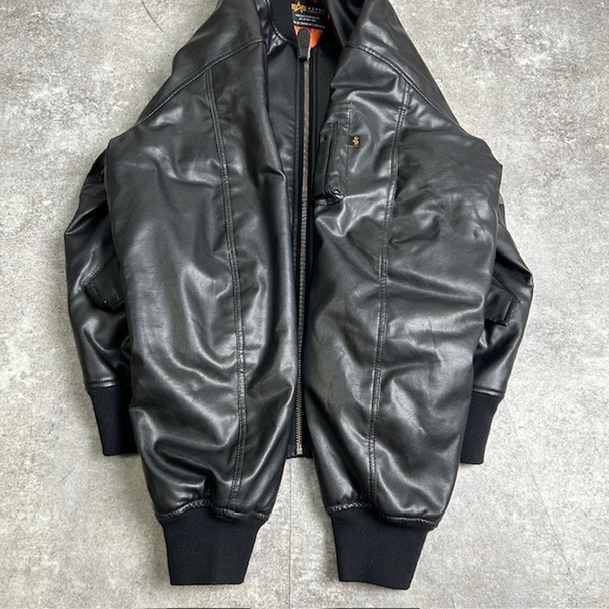 ALPHA INDUSTRIES(アルファインダストリーズ) / アルファ