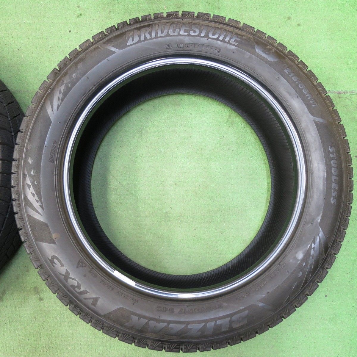 バリ溝！22年！9.5分☆スタッドレス 215/55R17 ブリヂストン