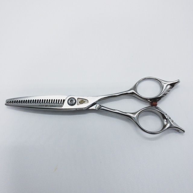 トギノン5.5インチのシザー トギノンTOGINON】fumaツイスター5.5 メガネ シザー セニング 美容