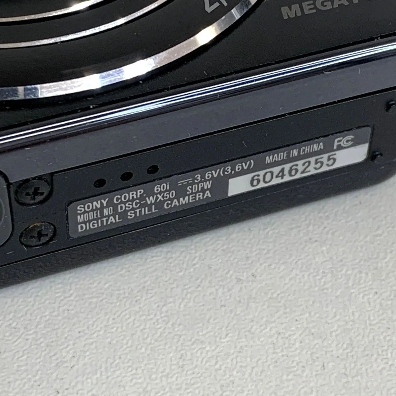 SONY ソニー　サイバーショット　コンパクトデジタルカメラ　DSC-WX50 DSC-WX50 商品の写真 | デジタルスチルカメラ Cyber-shot