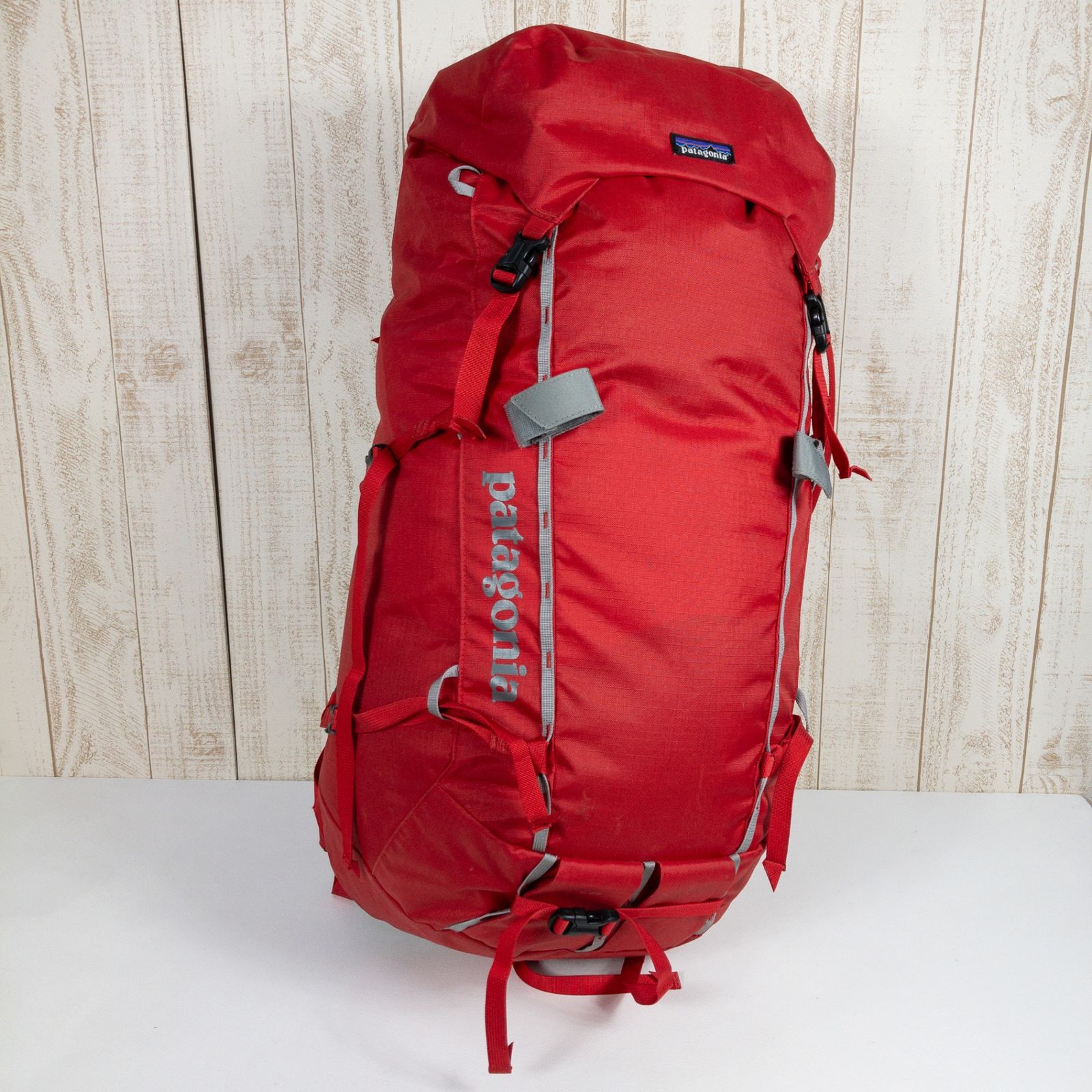 patagonia - Patagonia アセンジャニストパック　55L リュック　ナイロン　レッド Unisex OneSize レッド系】 2021 Patagonia ( パタゴニア