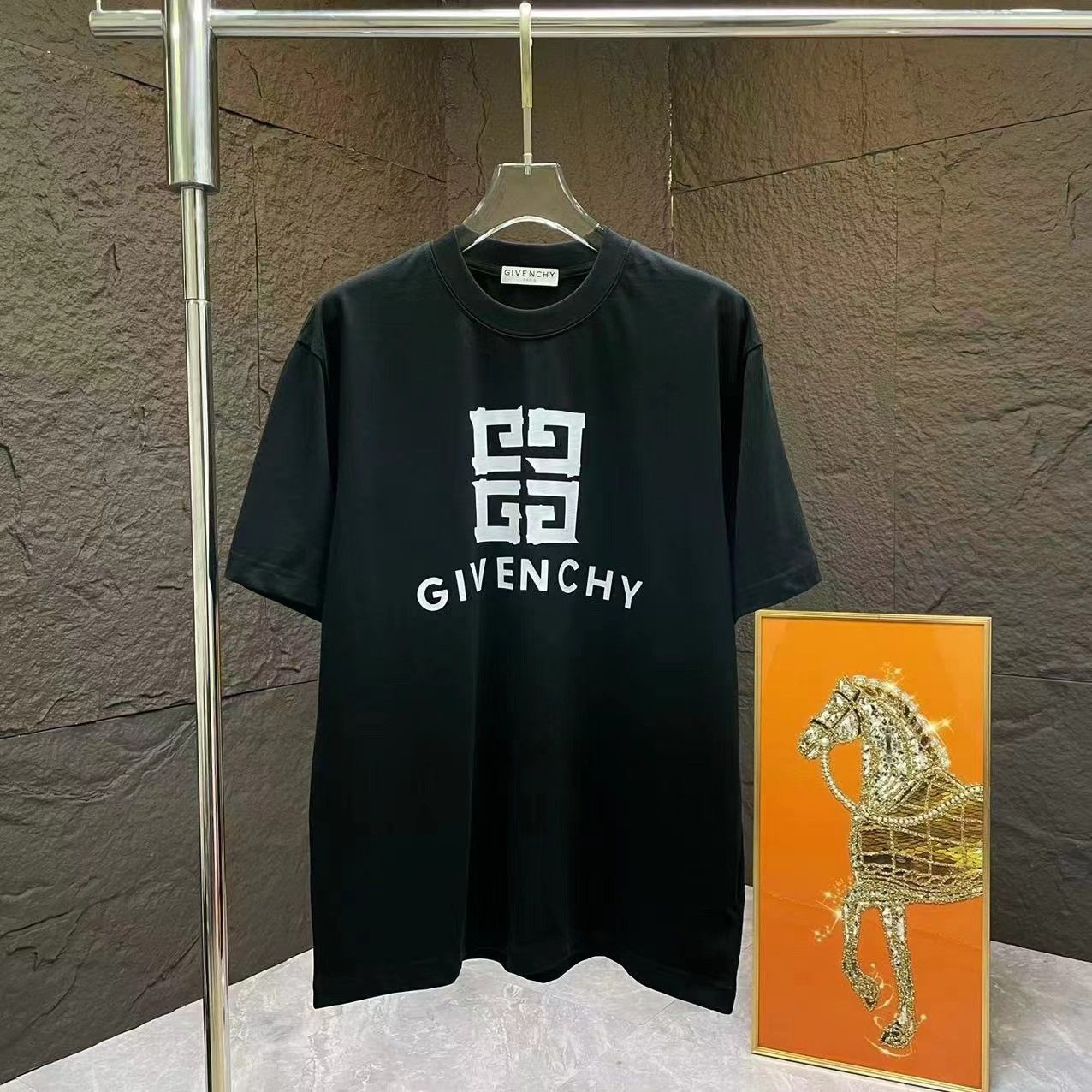 GIVENCHYジバンシーTシャツ