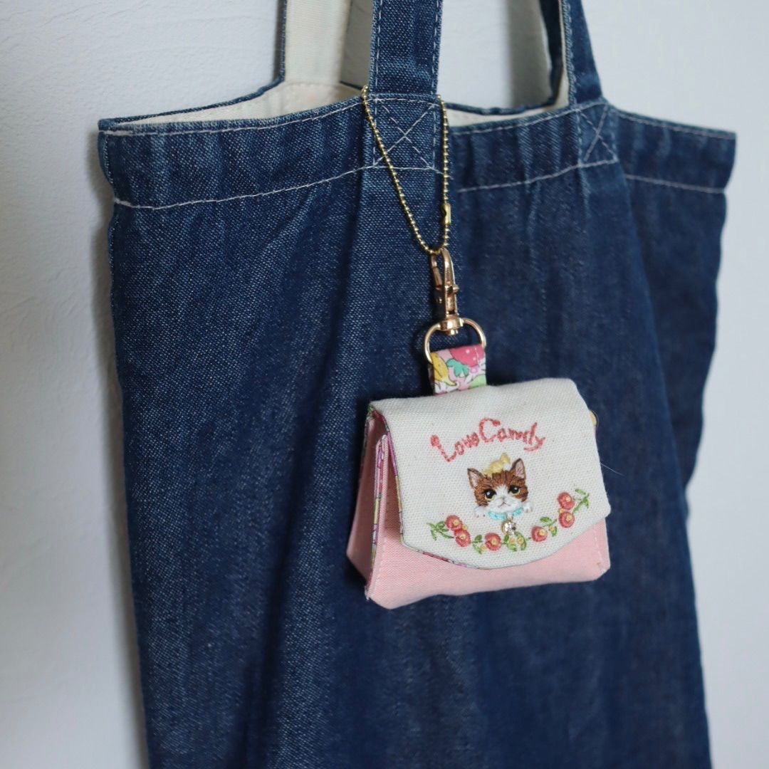 猫刺繍 猫ちゃん刺繍のミニミニポーチピーチ ハチワレ茶白猫