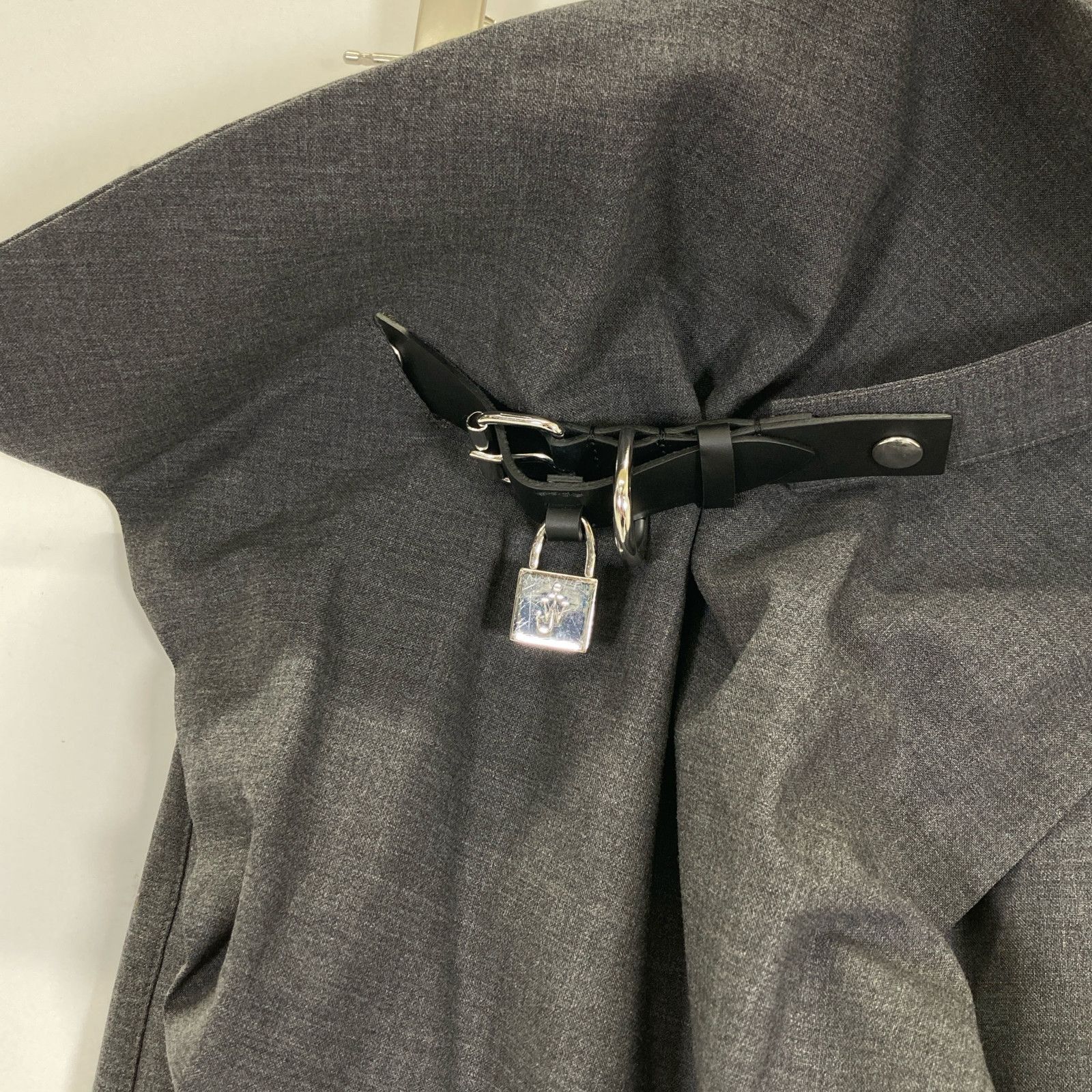 JW Anderson☆フォールドオーバー トレンチパンツ♪【送料込】 JW Anderson フォールドオーバー パンツ | ブラック | FARFETCH JP