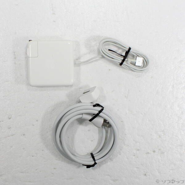 MacBook Air本体と付属品 13インチMacBook Air [整備済製品] 8コアCPUと10コアGPUを搭載