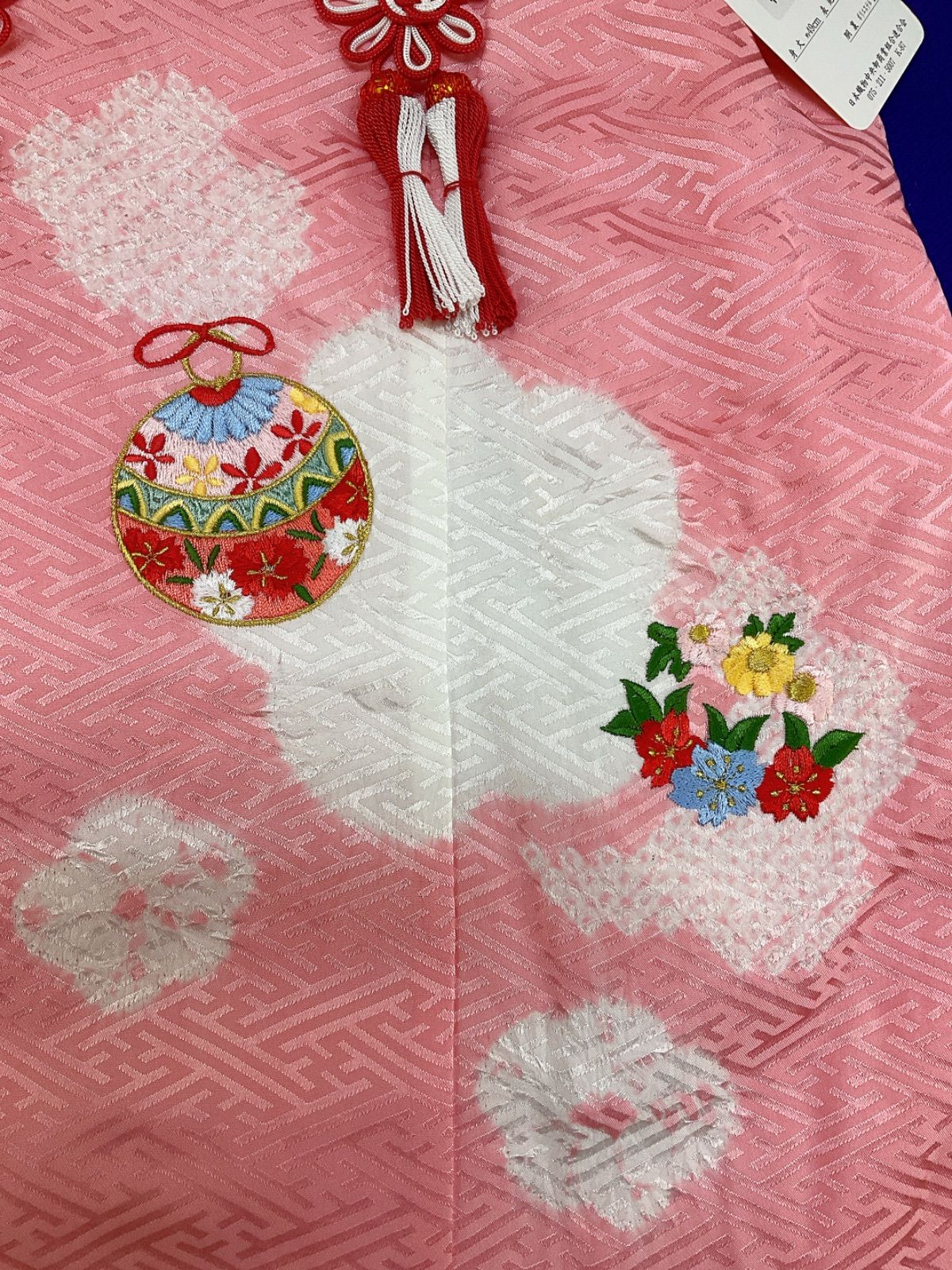七五三 三歳用 被布コート 正絹 綸子 小絞り入り 刺繍 桜 鈴 ピンク色