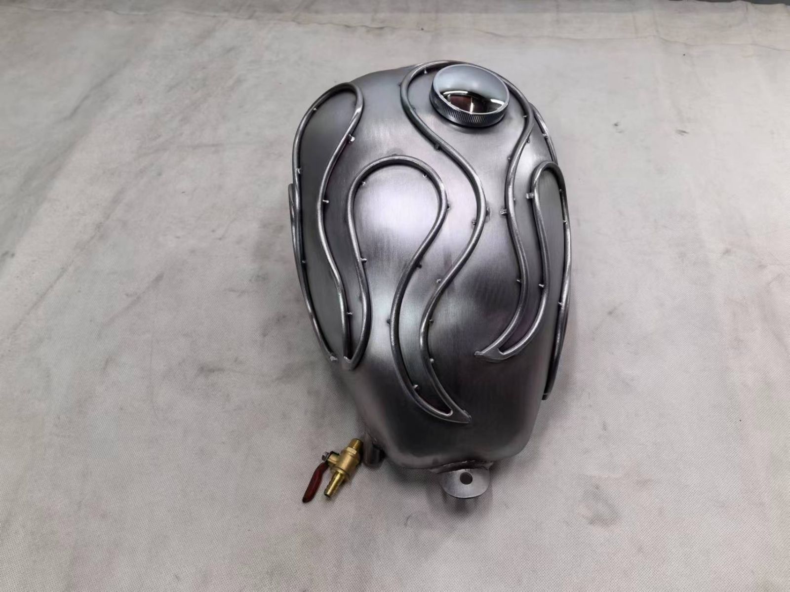 楽天市場】T-21 ハーレー用 汎用 ナロー ピーナッツタンク