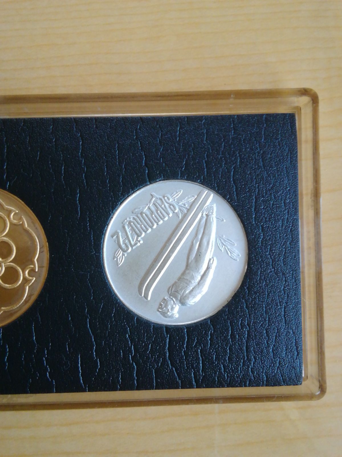 1972年札幌冬季オリンピック記念メダル 金銀銅セット - メルカリ