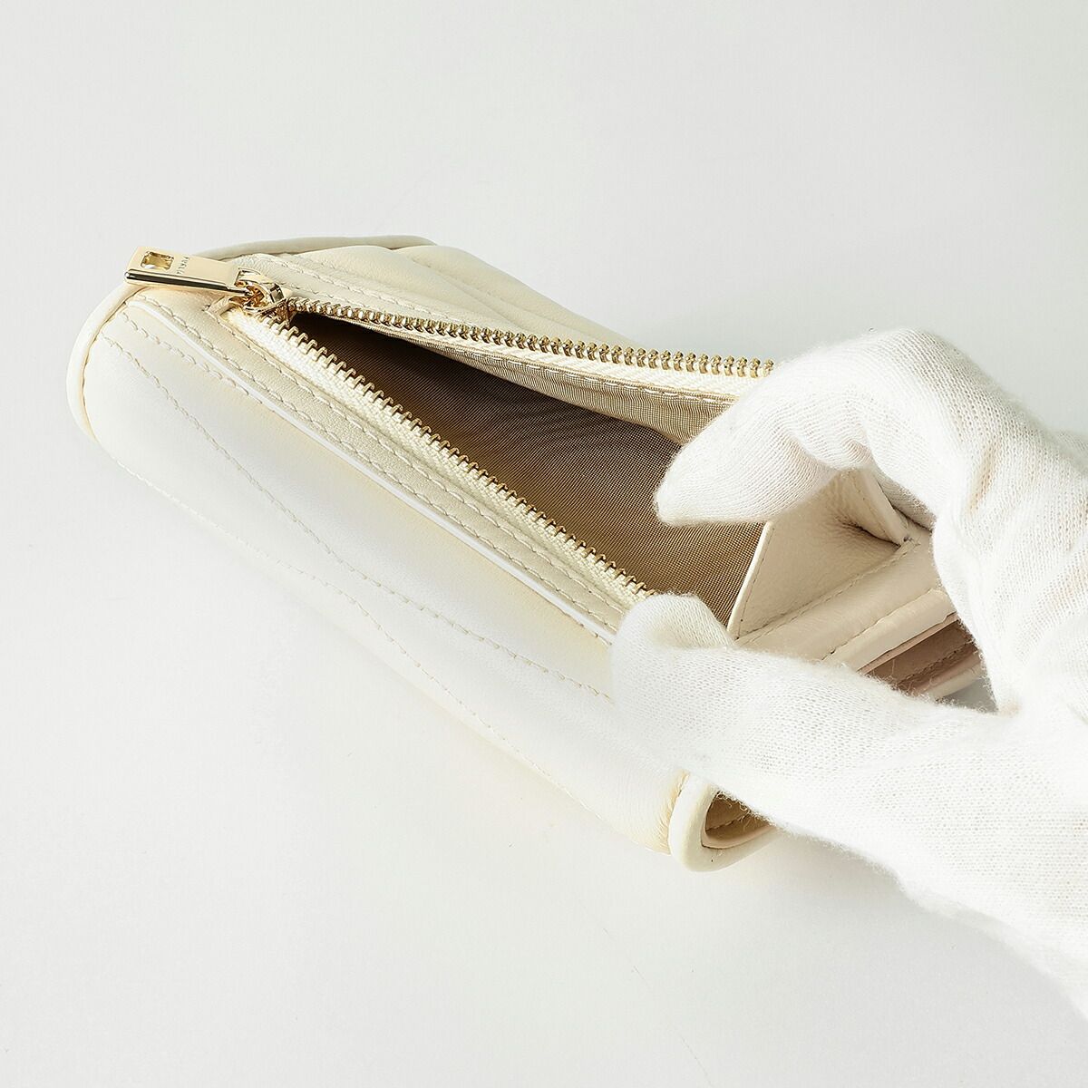 新品 フルラ FURLA 3つ折り財布 ミオニード COMPACT WALLET パンナ 新品 フルラ FURLA 3つ折り財布 ミオニード COMPACT WALLET パンナ