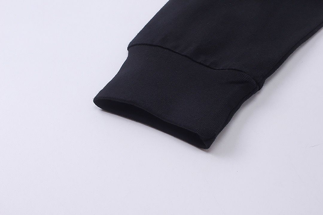 本日限定特価】Balenciaga ロゴプリント ロングスリーブTシャツ