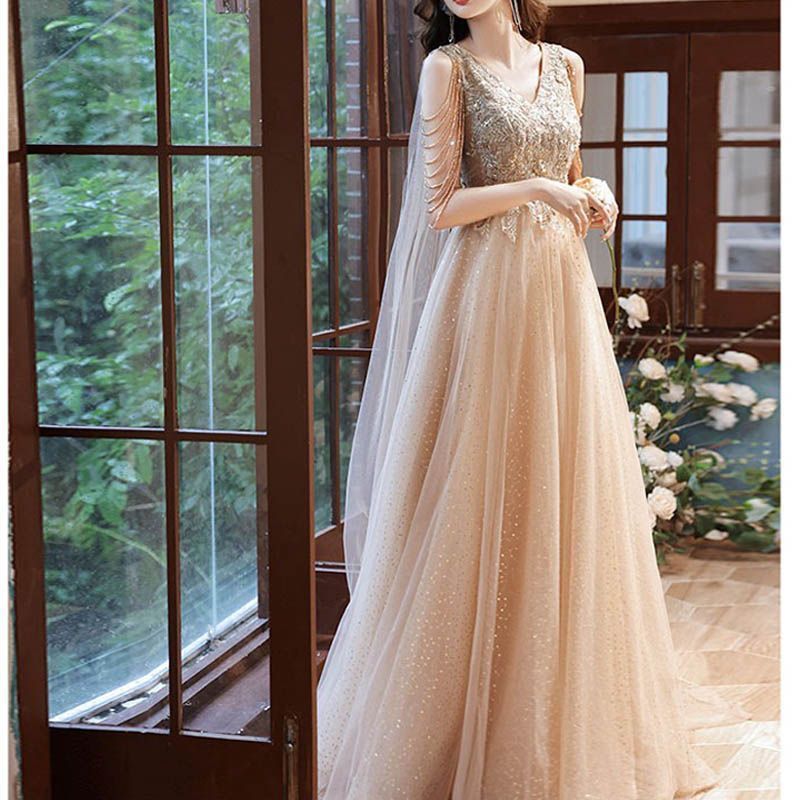 シンプルで使い勝手抜群のブラック イブニングドレス♩.• シンプル