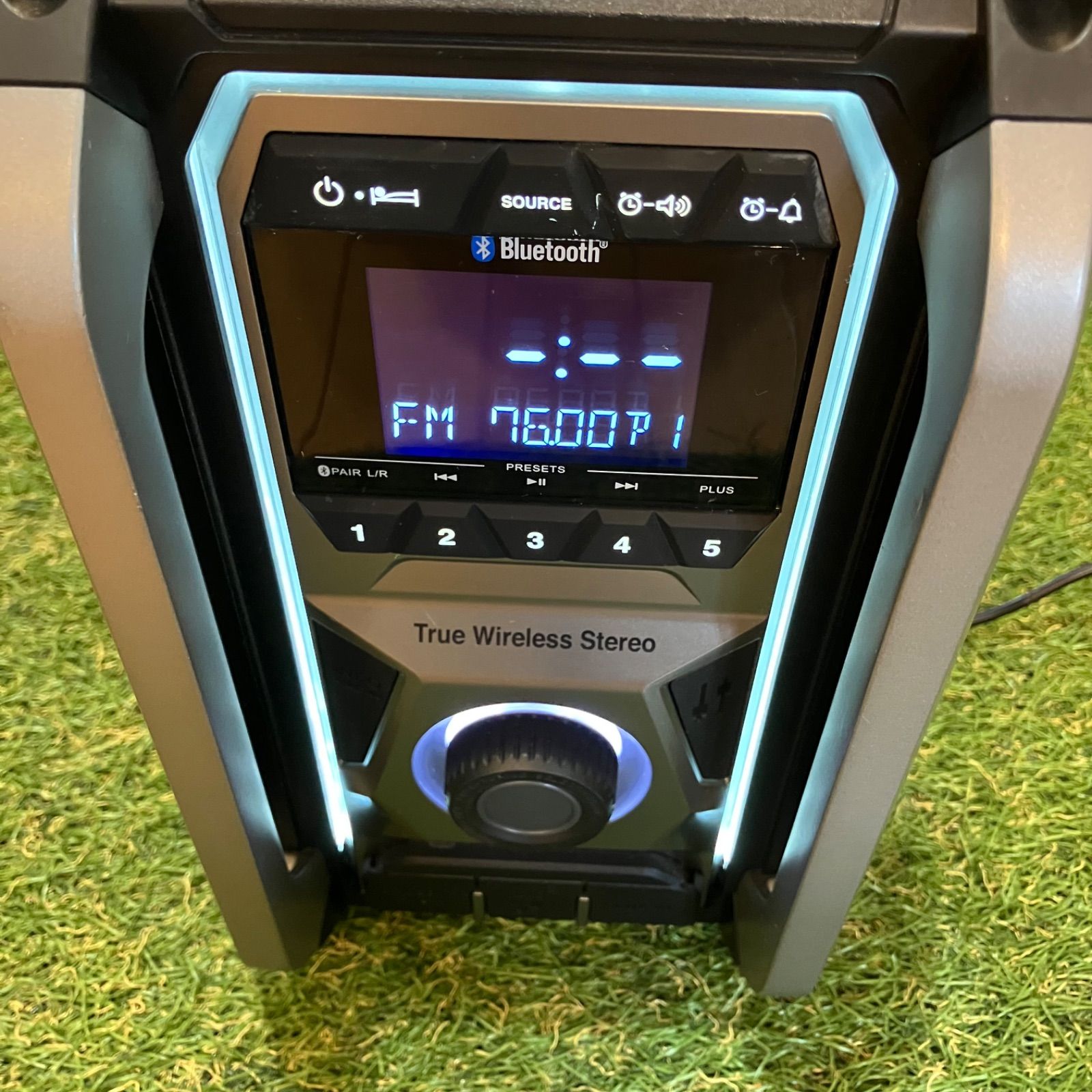 送料無料】マキタ(Makita) 充電式ラジオ 〔黒〕 MR005G