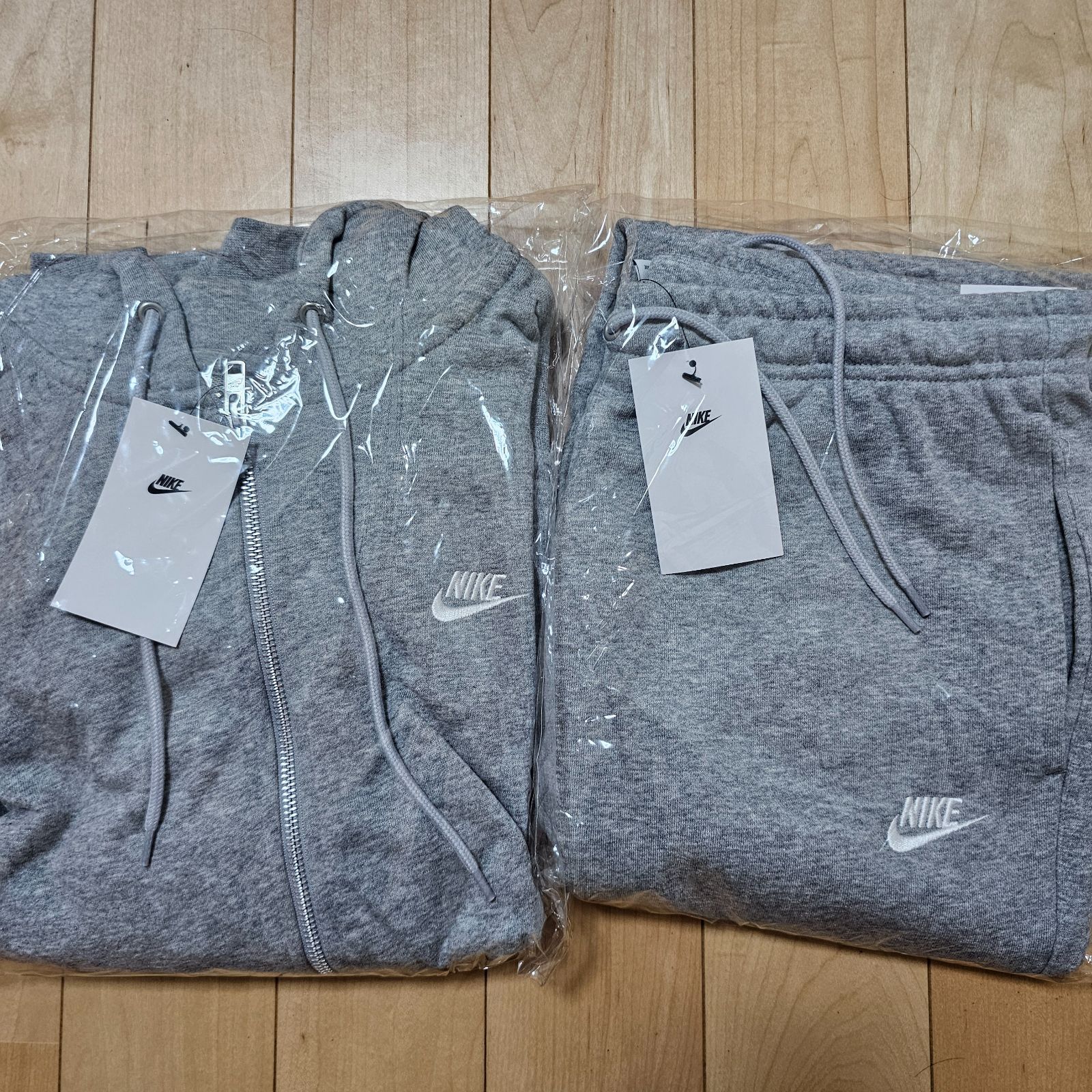 NIKE クラブ フレンチテリー セットアップ グレー 新品未使用 - メルカリ