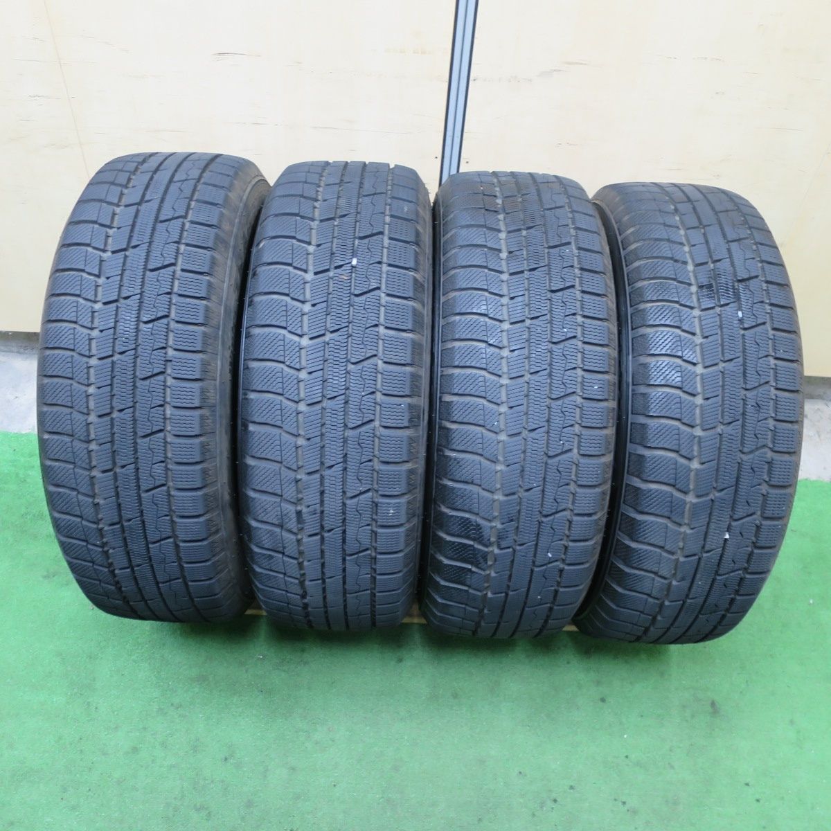 スタッドレス 215