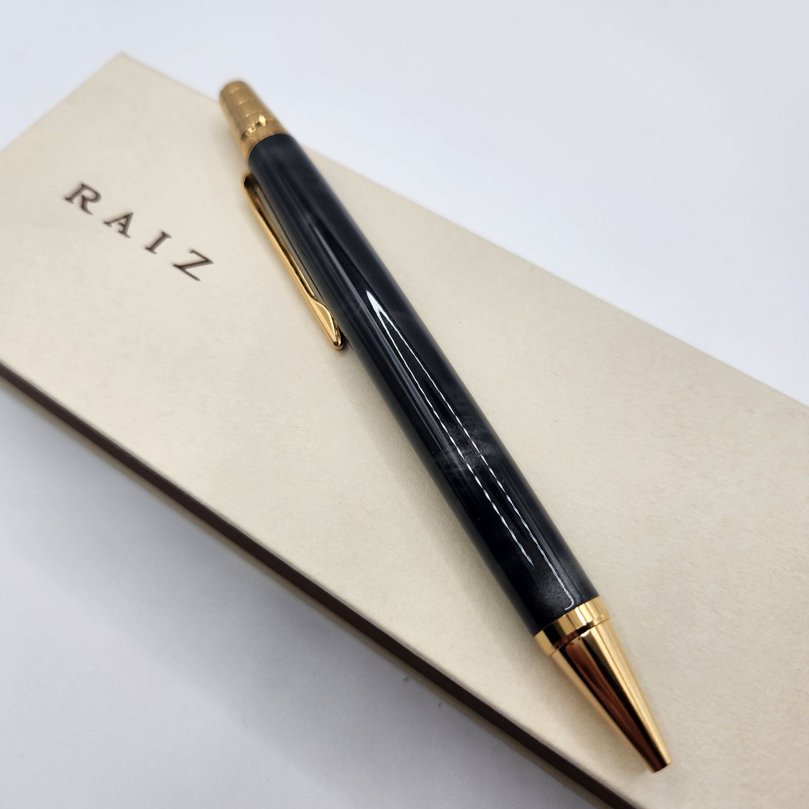 PILOT パイロット 油性ボールペン RAIZ ライズ 限定品 - メルカリ