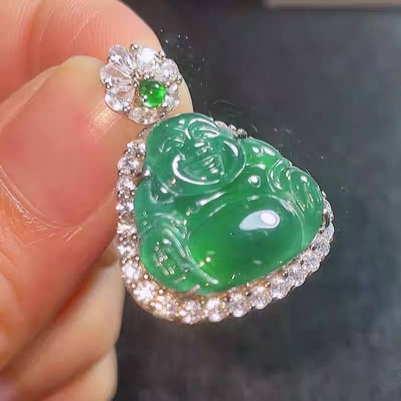 最高級緑色　琅玕翡翠弥勒仏 鑑別書付き　瓢箪ピアス プレゼントに 最高級緑色 琅玕翡翠弥勒仏 鑑別書付き 瓢箪ピアス プレゼントに