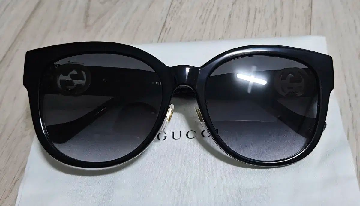 GUCCI(グッチ) インターロッキング レディース サングラス