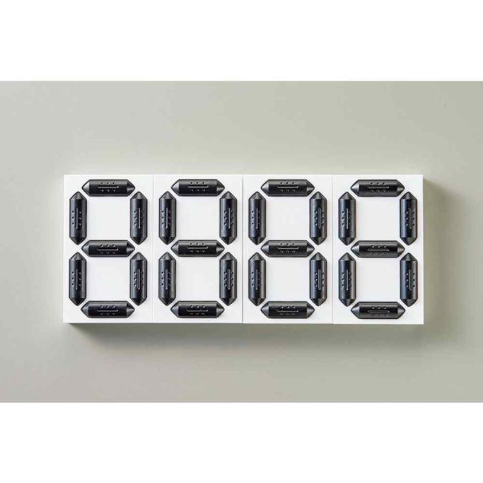 2営業日で発送 日本緑十字社 緑十字 くるっと3Dデジタル数字札 KDS-201 4個セット 88×53×16mm 裏面マグネット付き 413203 7047