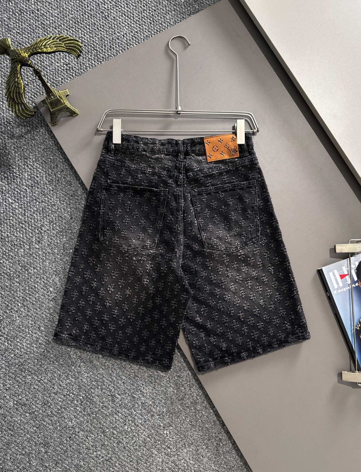 今日特価】LV 2025SS モノグラム満タッチ刺繍デニムショート