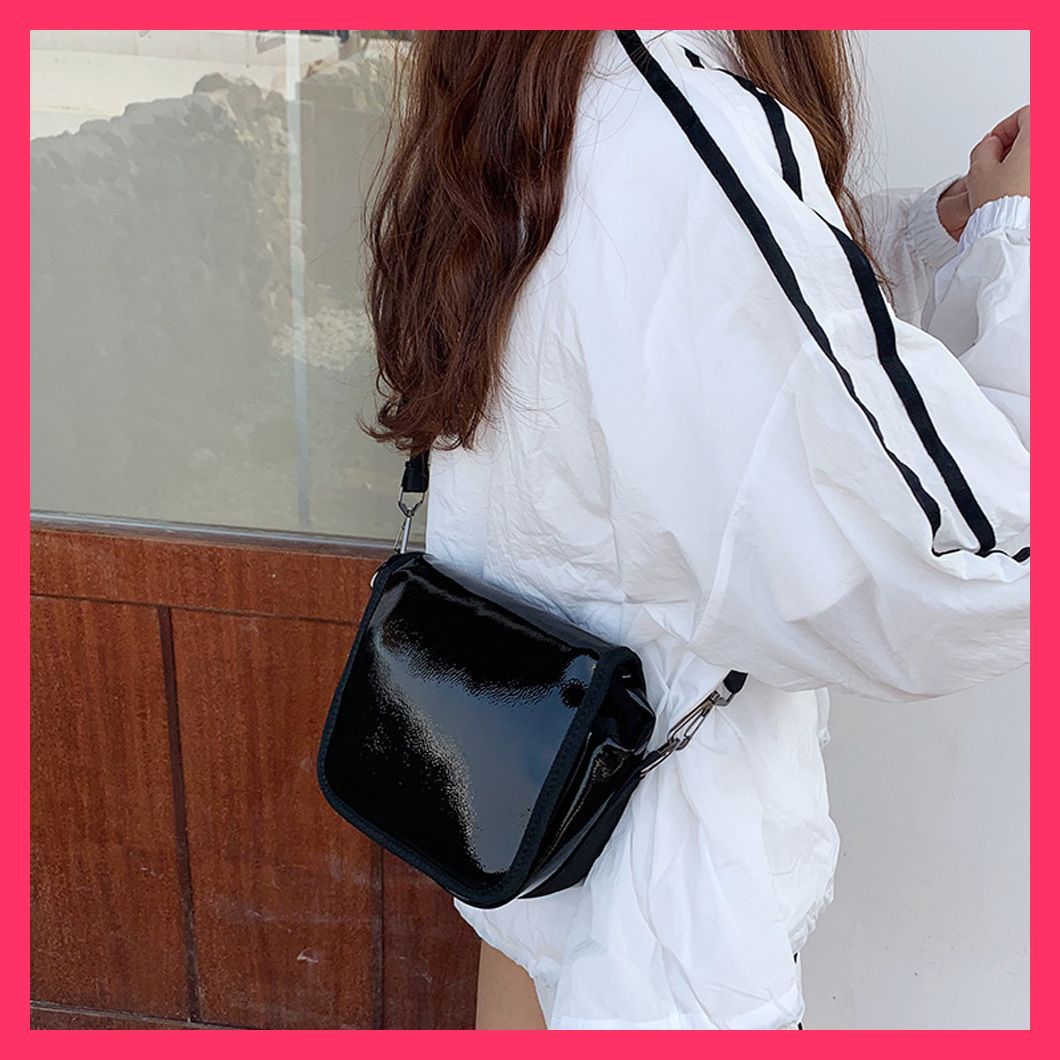 スタッフおすすめ！】 ショルダーバッグ レディースバッグ 斜め掛け