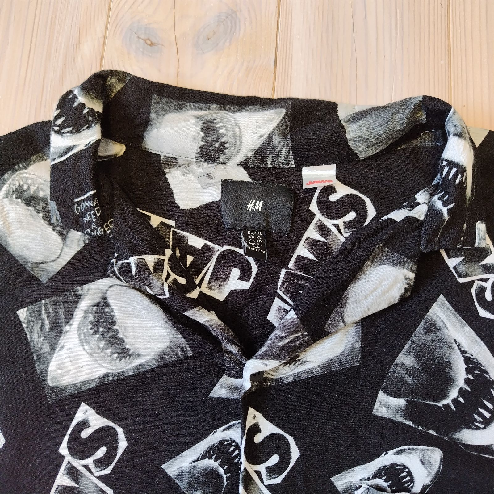 JAWS アロハシャツ　映画　コラボ半袖シャツ　Lサイズ JAWS アロハシャツ 映画 コラボ半袖シャツ Lサイズ