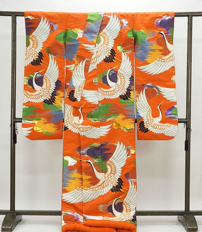 色打掛 正絹 雲取舞鶴模様 打掛 良品 花嫁衣裳 婚礼 リサイクル 中古