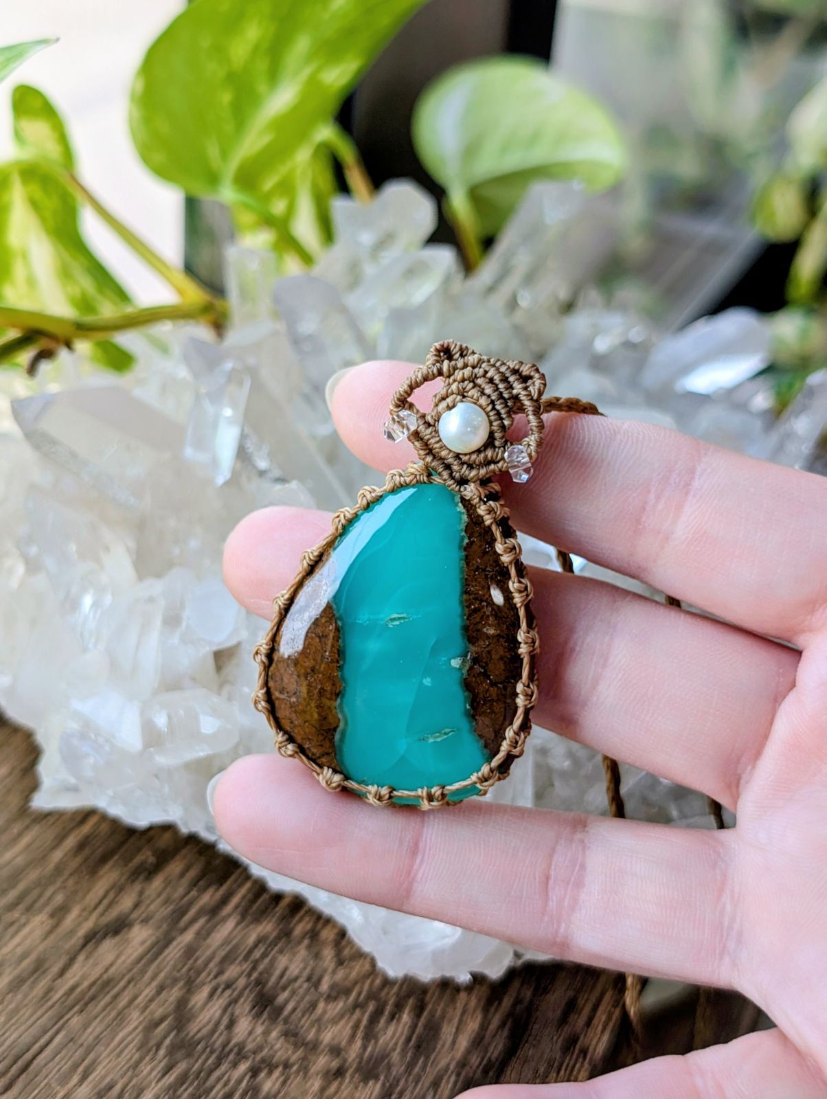 マクラメ編みネックレス