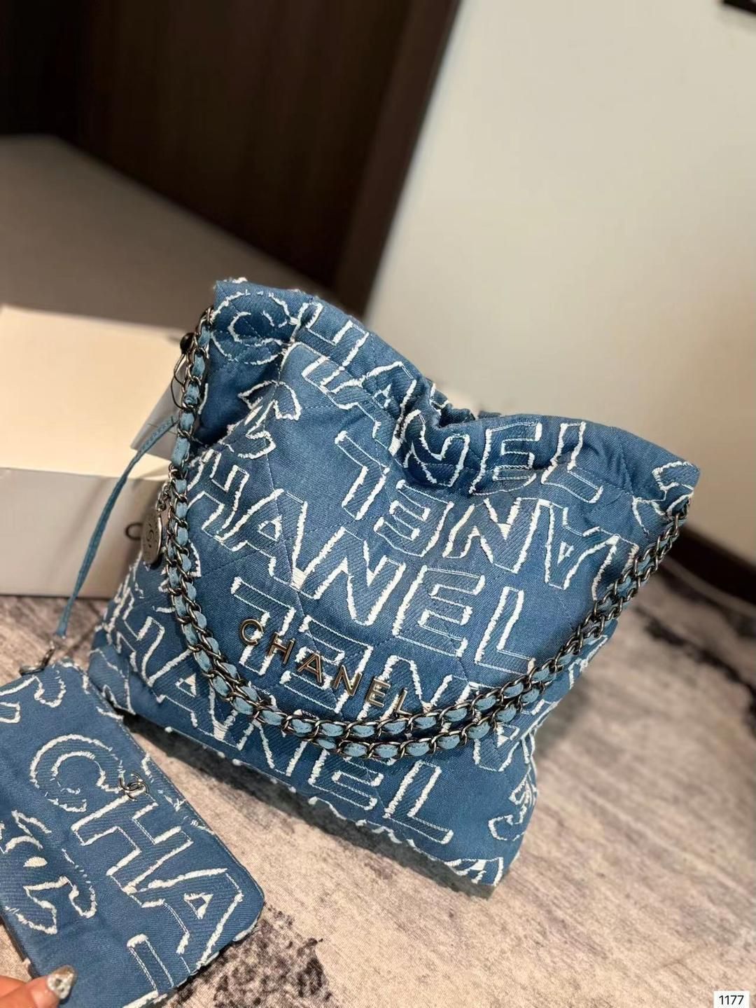 シンプルでレトロな｜ ｜