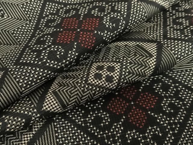 平和屋着物●本場大島紬　龍郷絣　花菱文　正絹　逸品　AAAU8399zg 平和屋着物○本場大島紬 龍郷絣 花菱文 正絹 逸品 AAAU8399zg - メルカリ