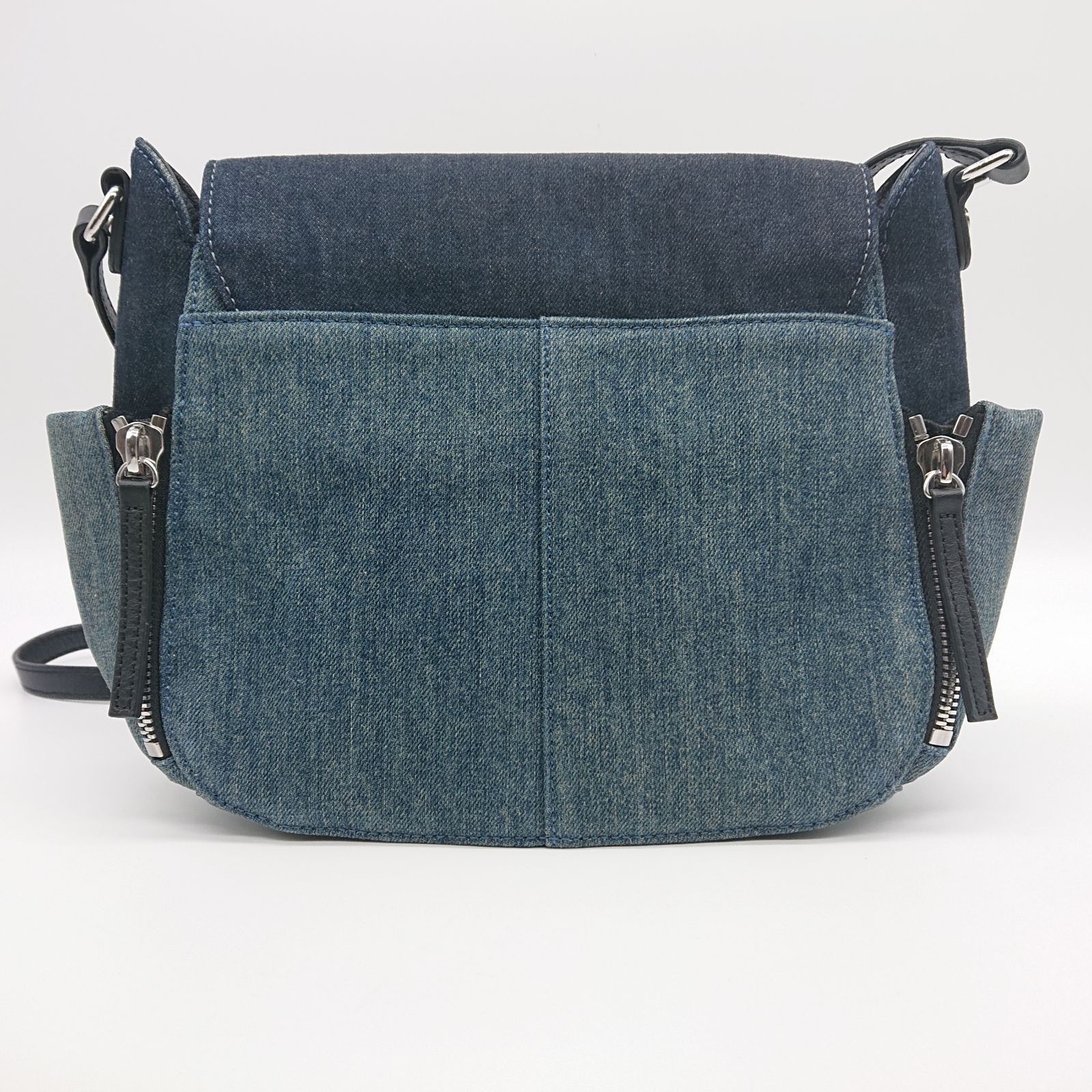 美品 DIESEL ディーゼル ショルダーバッグ メッセンジャーバッグ デニム 美品】DIESEL ディーゼル ショルダーバック デニム ブルー