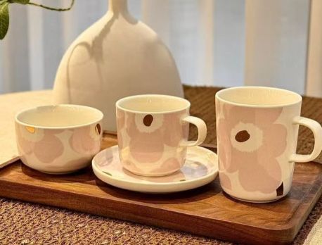 Marimekko Unikkoグレーとホワイトのマグカップ4点セット