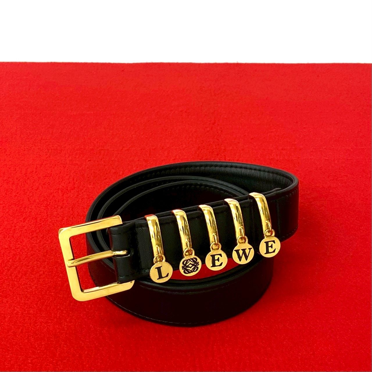 極 美品 希少品 LOEWE ロエベ アナグラム ロゴ チャーム 金具