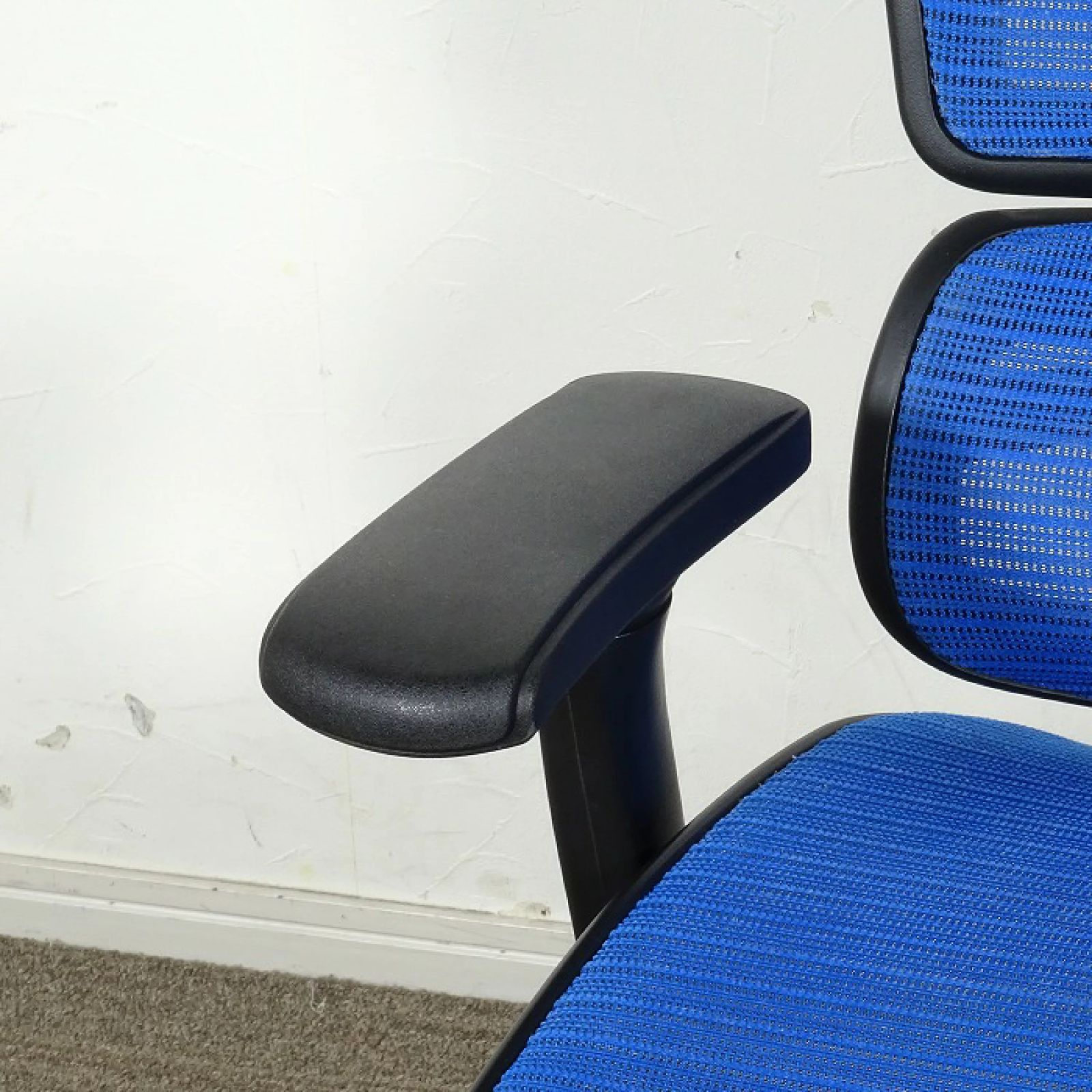 ◾︎SELUNO◾︎ 展示 Ergohuman エルゴヒューマン Basic ベーシック ワークチェア ヘッドレスト付き ブルー 12万 v761 MARWIL-DEMENAGEMENTS_CH