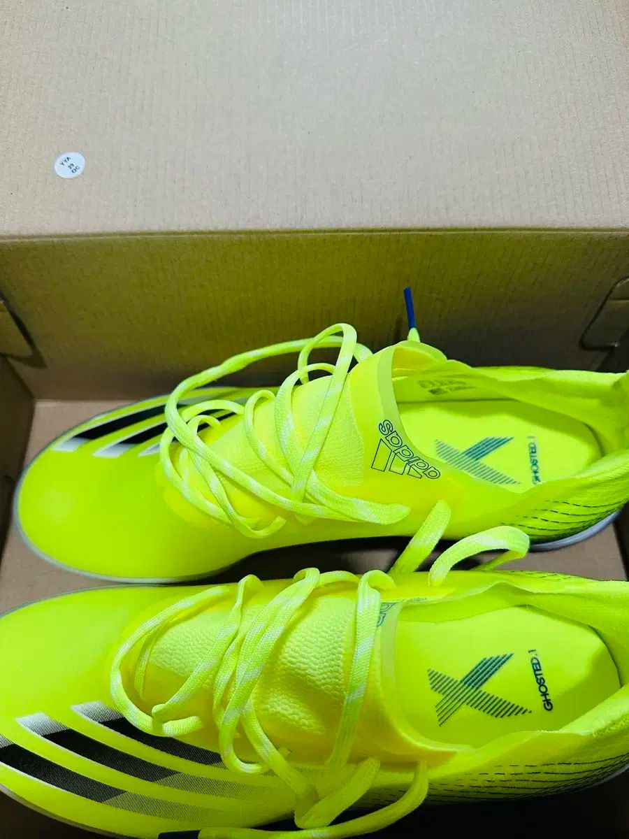 adidas アディダス ゴースト サッカーシューズ