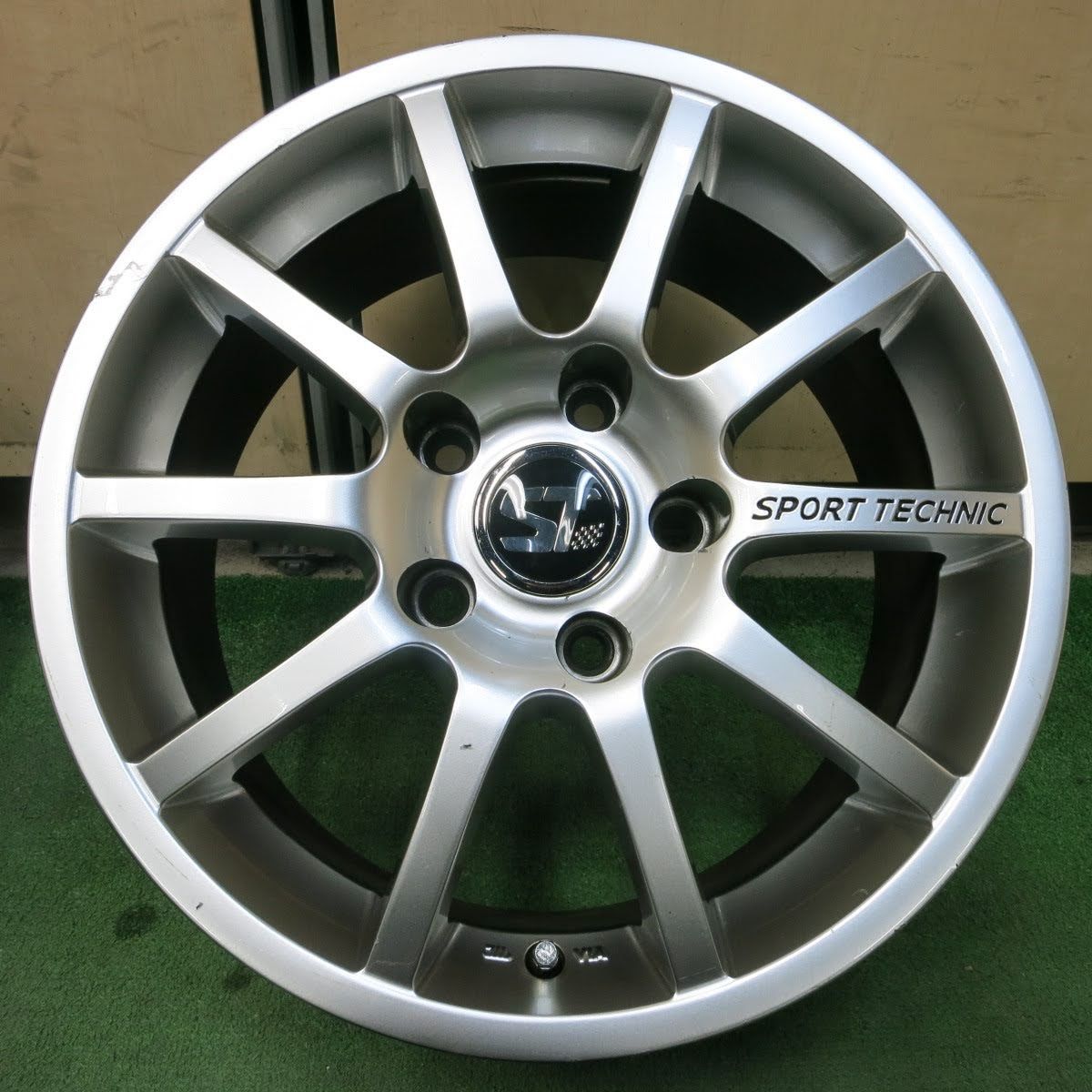 送料無料]4本価格☆SPORT TECHNIC ホイール 16インチ 鑑みる 16×7JJ 