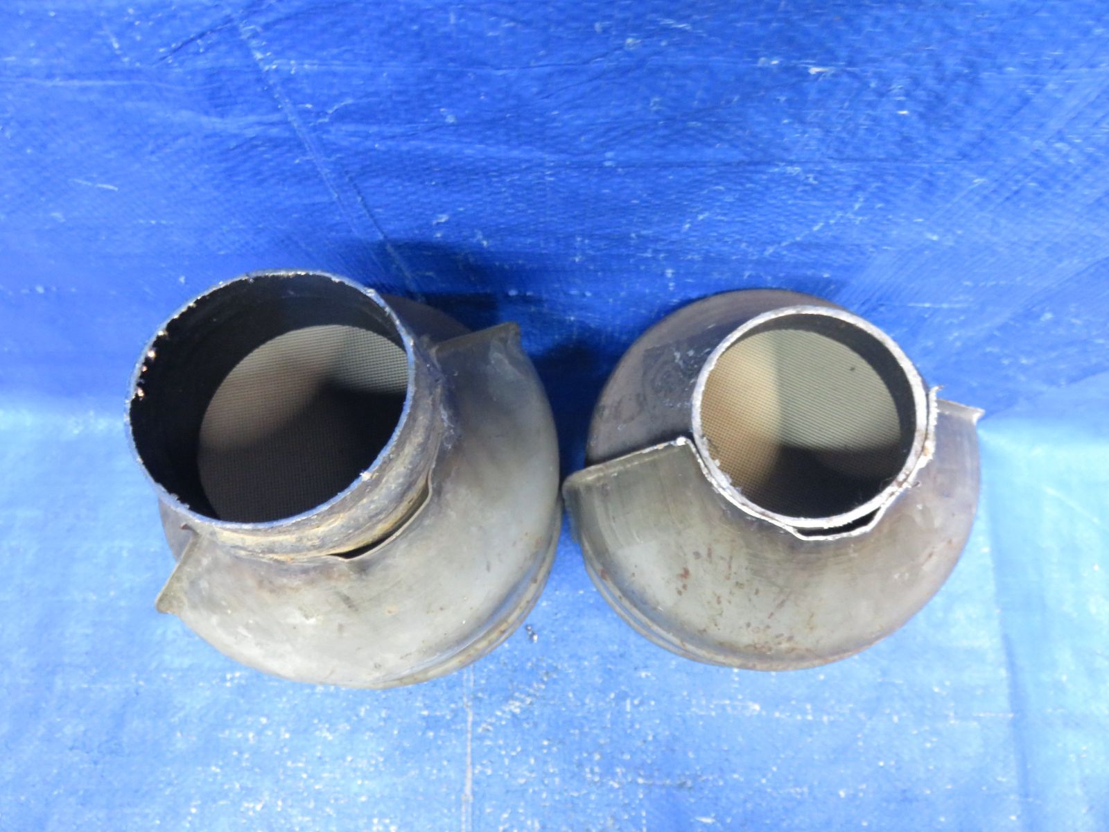 トヨタ触媒コンバーター TN5 ABYSMAUTO 左右 触媒コンバーター