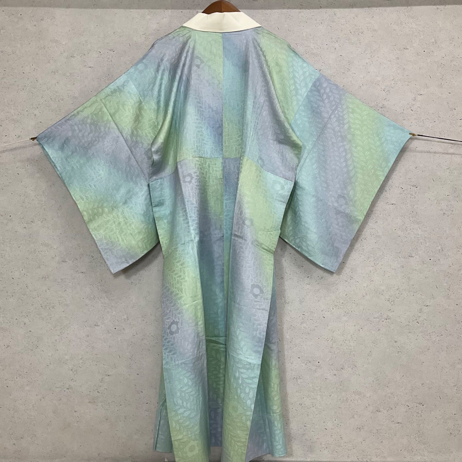 同然◆長襦袢◆暈し染◆刺繍の様な変わり織◆仕付け糸付き◆正絹◆単衣◆袖無双◆白半襟付き◆居敷当て付き◆新はじく加工済◆やまと誂製◆裄67肩丈126◆小紋紬附下訪問着留袖袷単衣夏着物◆K1231