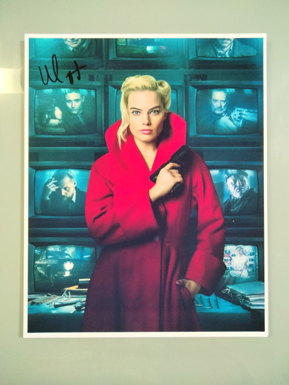 マーゴット・ロビー直筆サイン入り超大型写真…Margot Robbie