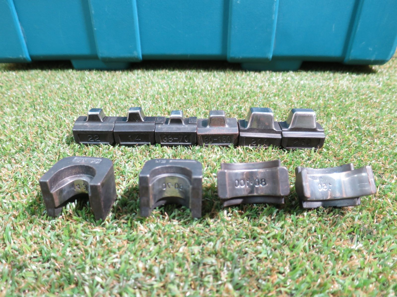 makita マキタ 充電式圧着機 18 V