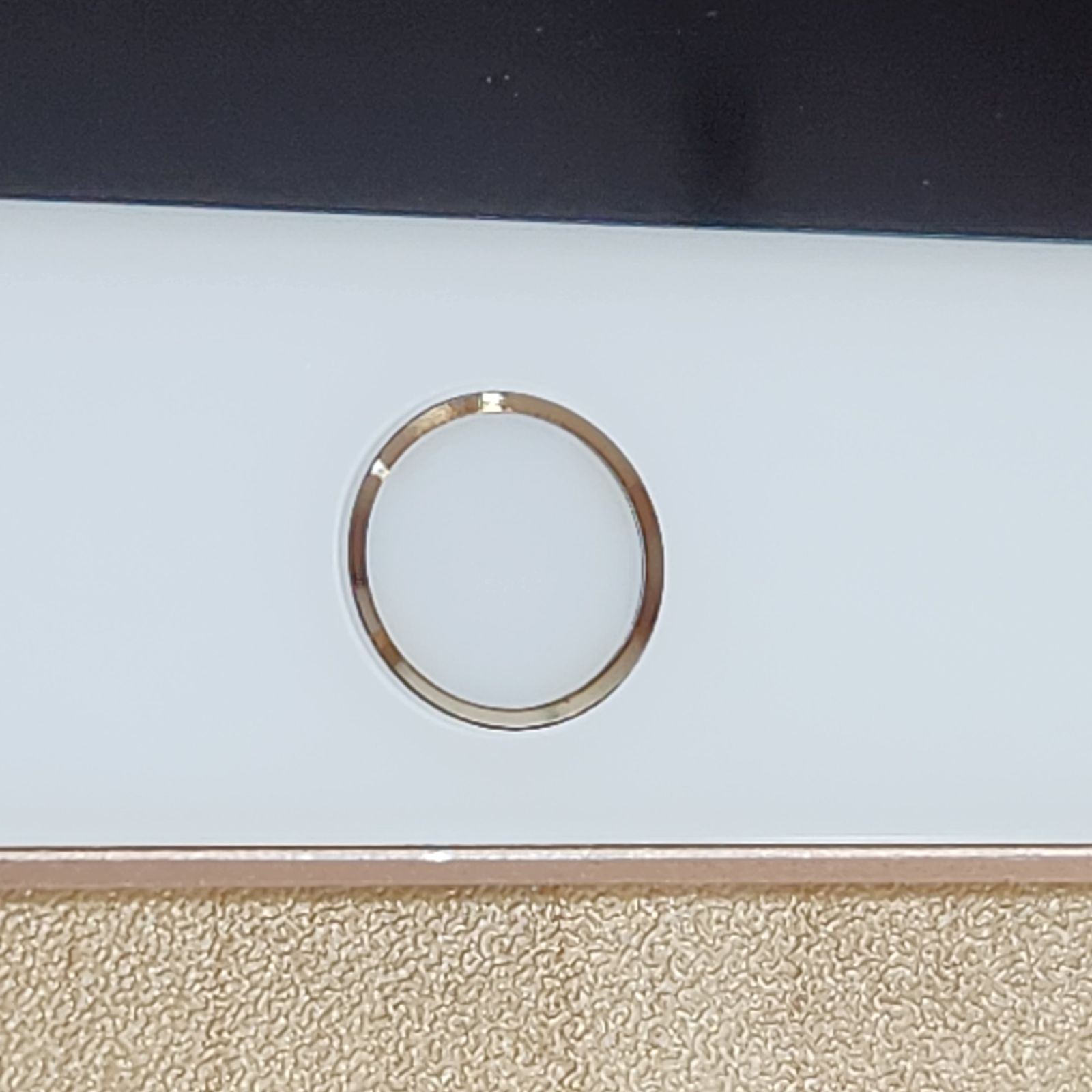 【ジャンク】Apple iPad (第8世代) 32GB ゴールド ジャンク】Apple iPad 第8世代 Wi-Fiモデル 32GB ゴールド