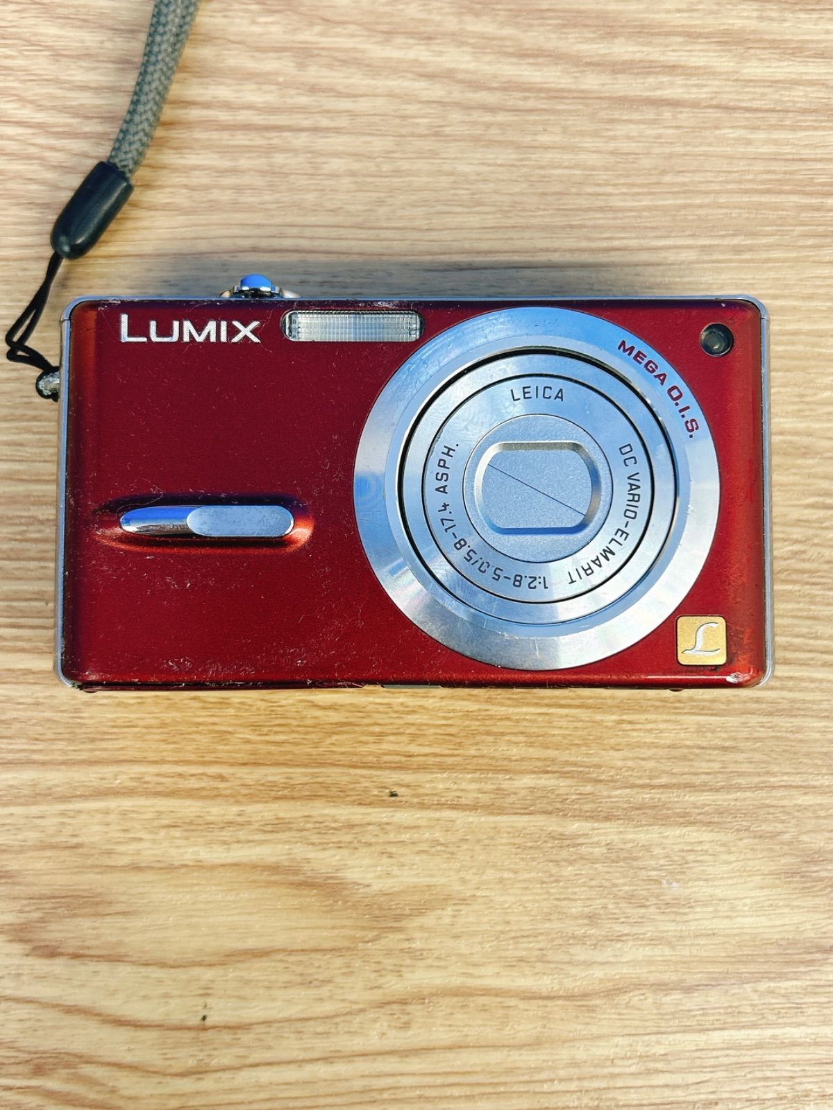 【美品】Panasonic LUMIX DMC-FX9　レッド　動作確認済 ☆【ジャンク・ベタつき有】Panasonic LUMIX DMC-FX9 レッド